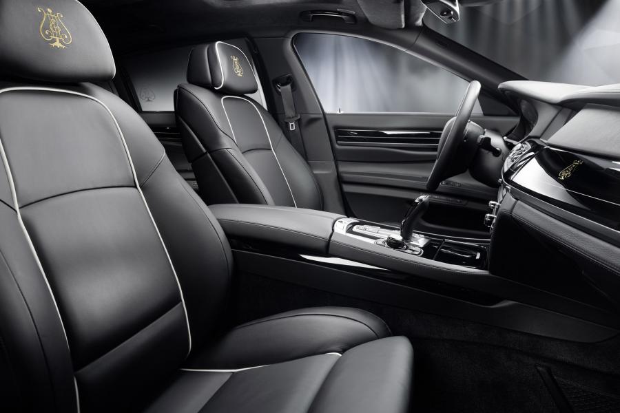 BMW 7-Series Individual 2011 года  (фото 9 из 14)